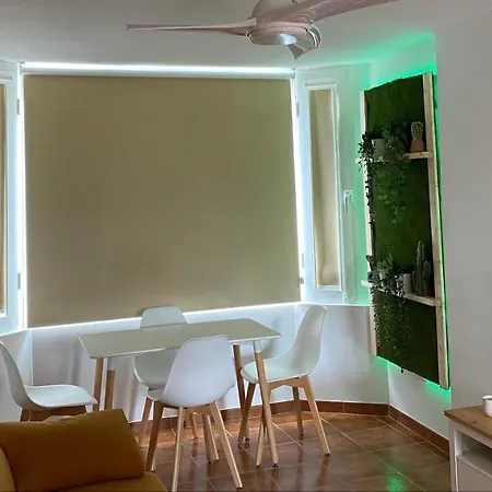 Apartment Mil Palmeras